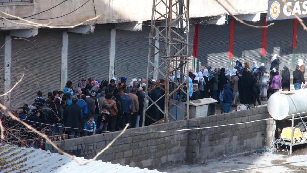 Cizre ve Silopi'de operasyon da, kaçışlar da sürüyor