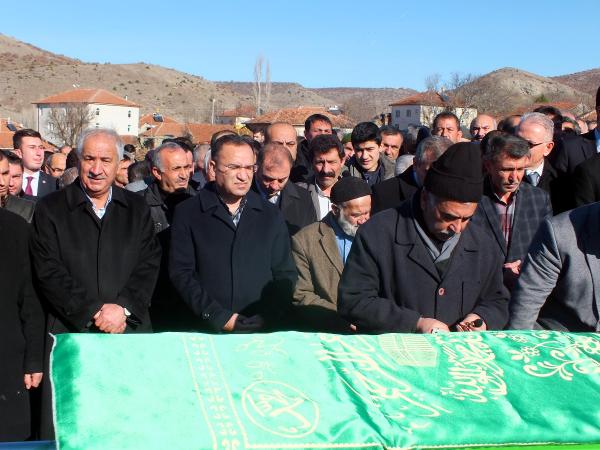 Bozdağ: Alevi vatandaşlarımızın beklentilerine cevap verilecek