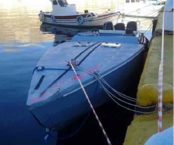 Ateş edilerek durdurulan teknedeki iki Türk kaptana gözaltı