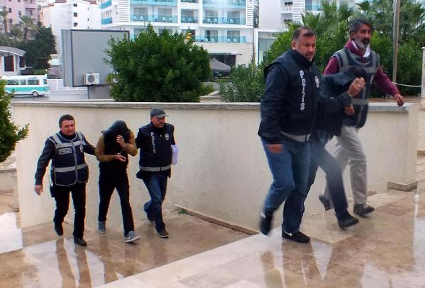 Marmaris'te villalardan hırsızlık yapanlar yakalandı