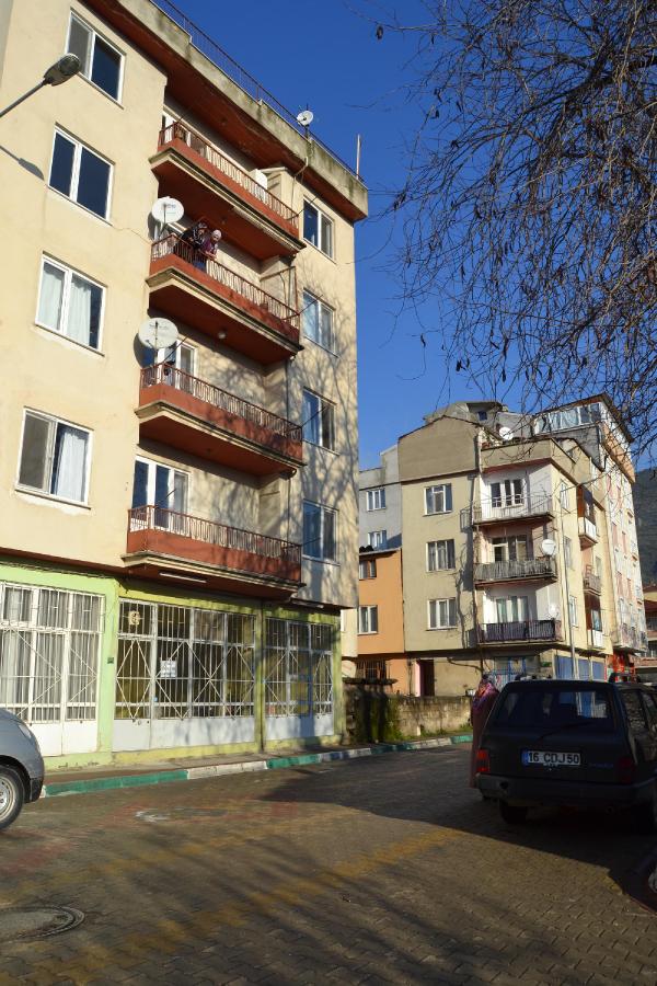 4’üncü kattan düşerek öldü