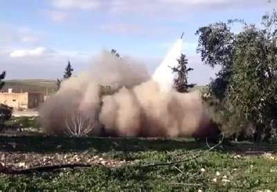 IŞİD Kobani’ye füzelerle saldırıyor