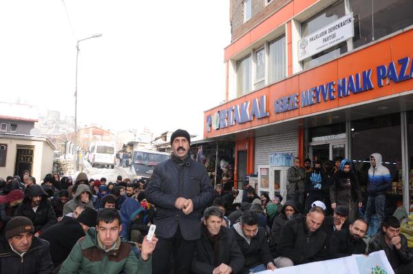 Hakkari'de 'sokağa çıkma yasağı' protestosu