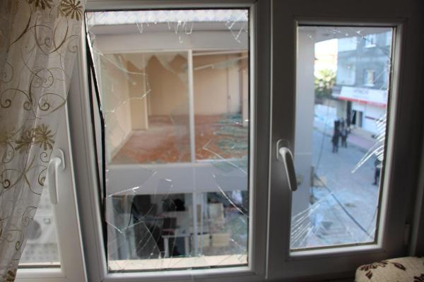 Nusaybin'de polis aracı geçişi esnasında bombalı saldırı