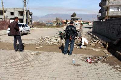 Silopi'de kazılan hendekler kapatılıyor