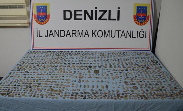 Otomobilden 1343 parça tarihi eser çıktı