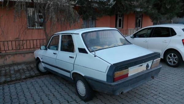 9 suçtan aranması bulunan çocuk, çalıntı otomobilde yakalandı