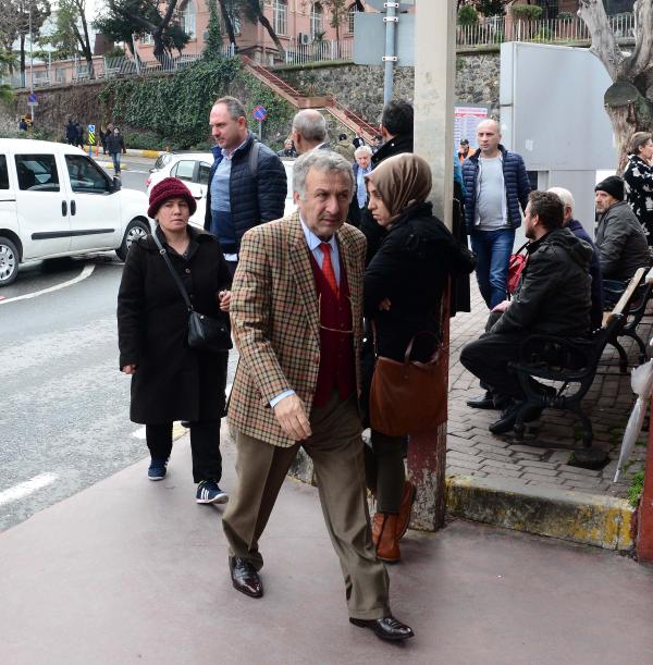 Eşinin öldüğünü konsolosluk yetkililerinden öğrendi