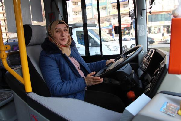 Batman'da, belediye otobüslerinde kadın sürücü dönemi