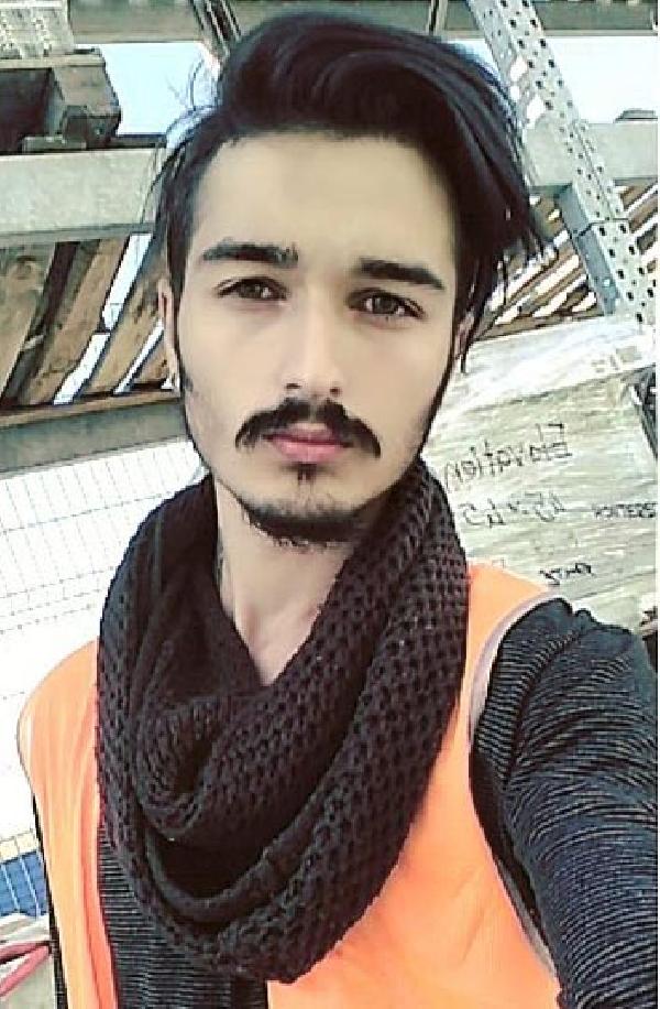 Başörtüsü ile kendini astı