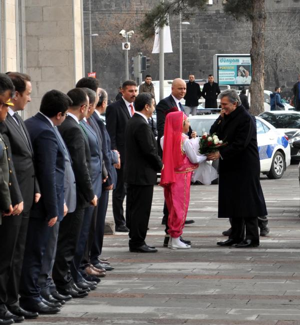 Abdullah Gül, Kayseri Valiliği'ne ziyaret etti