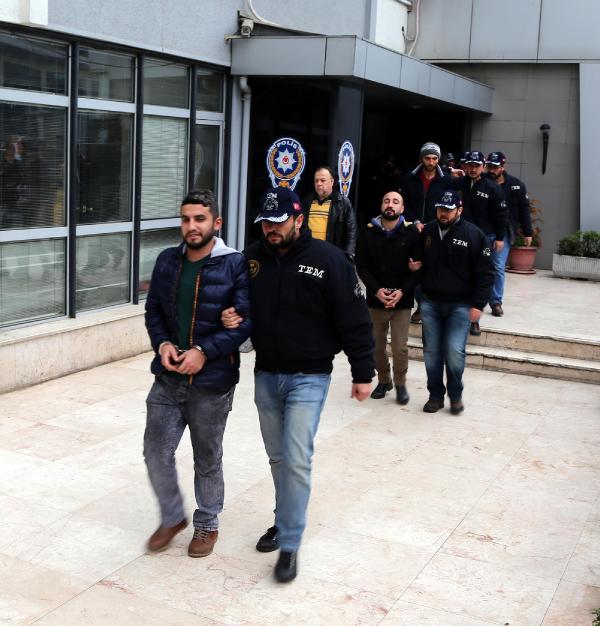 Bursa'da okul duvarlarına PKK sloganları yazan 2 kişi tutuklandı