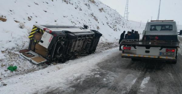 Sivas'ta trafik kazası: 8 yaralı