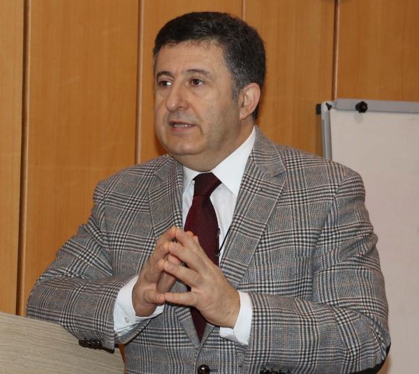 Prof.Dr. Ünal: Canlıdan organ naklinde dünyada birinci, kadavradan nakilde sınıfta kaldık
