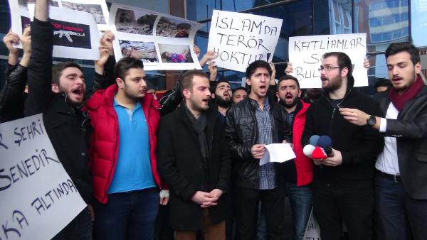 RTEÜ’de Suriyeli ve Yemenli öğrenciler İslam coğrafyasındaki olayları protesto etti