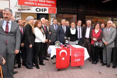 Mersin'de CHP'li milletvekili aday adayları ön seçim istedi