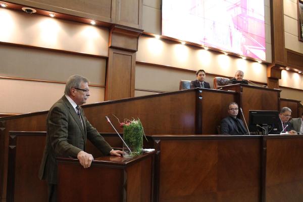 Yedikule Bostanlarına dikkat çekmek için kürsüye maydonoz, marulla çıktı