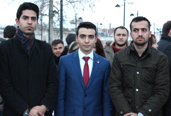 CHP'li gençlerden İstanbul'daki patlamaya tepki
