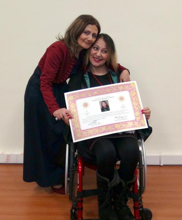 'Azmin Zaferi' Fulya, avukat oldu
