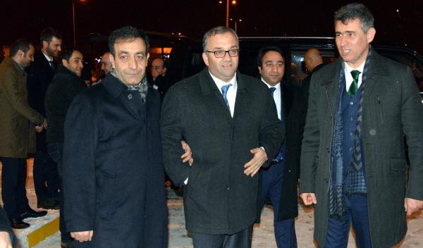 TBB Başkanı Metin Feyzioğlu: İki kutubun amigolarını biz ciddiye almayalım