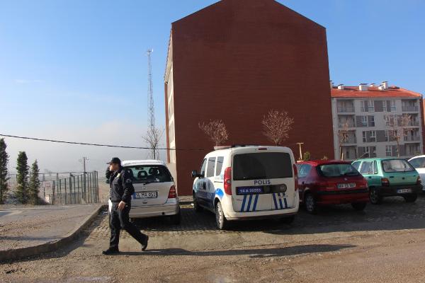Bolu'da imzacı 3 akademisyenin evinde arama