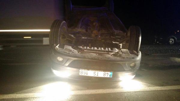 Otomobille hafif ticari araç çarpıştı: 1 ölü