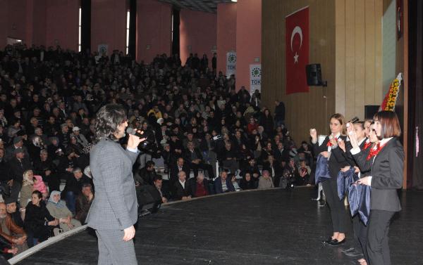 Bursa’da emeklilerin TOKİ kurasında izdiham