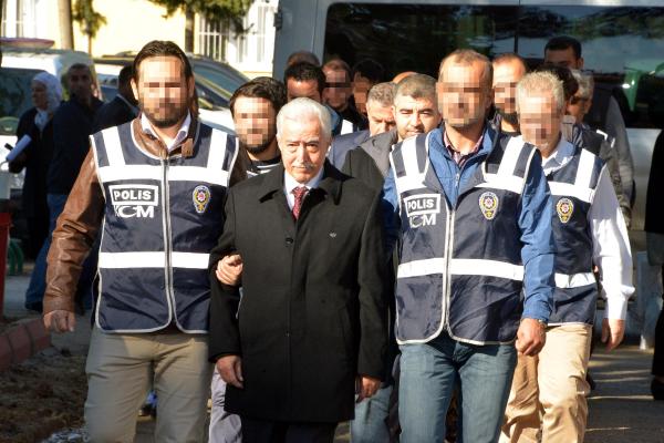 Paralel yapı operasyonunda gözaltına alınan eski Başkan Vekili adliyeye sevk edildi