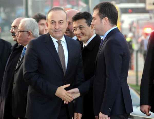 Bakan Çavuşoğlu: Mültecilere en iyi hizmeti Türkler veriyor
