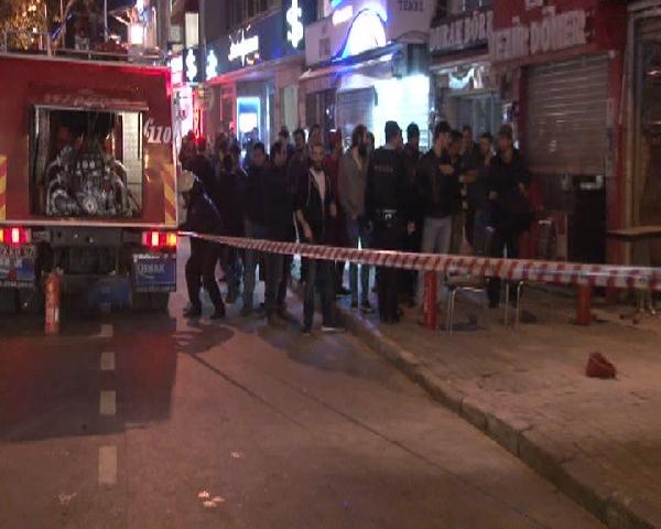 Başbakanlık ofisi karşısında korkutan yangın
