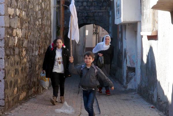 Cizre'de çatışmalar da kaçış da sürüyor