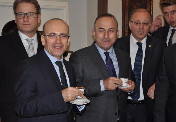 Bakan Çavuşoğlu: Mültecilere 8 milyar dolardan fazla para harcadık (2)