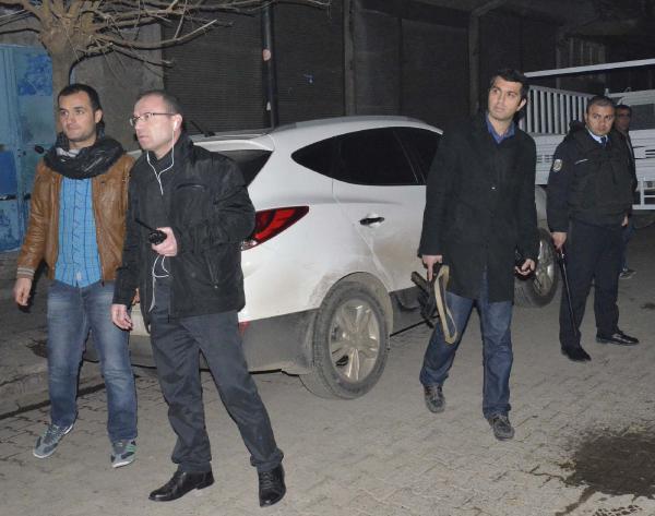 Elektrik kesintisini protesto etmek için lastik yakıp, yol kapattılar