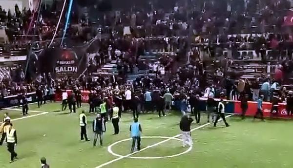 Salon turnuvasının finalinde kavga çıktı