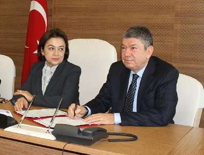 82 yıllık okulun isim hakkını aldı