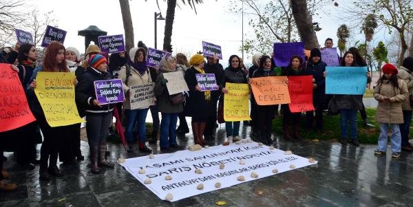 Antalya'da HDP'li kadınlar operasyonları protesto etti