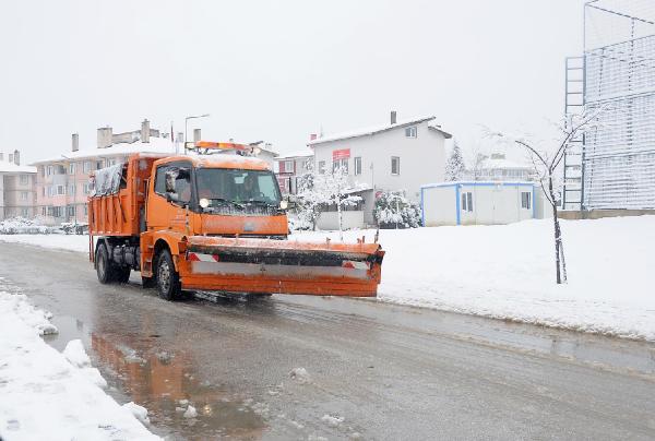 Yalova'da kar etkili oldu
