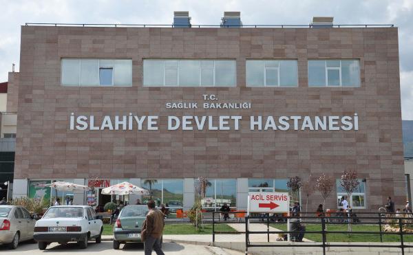 Ayrı yaşadığı eşini av tüfeğiyle öldürdü