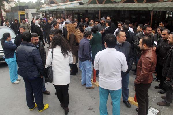 Şanlıurfa'da asistan hekimlerden eylem