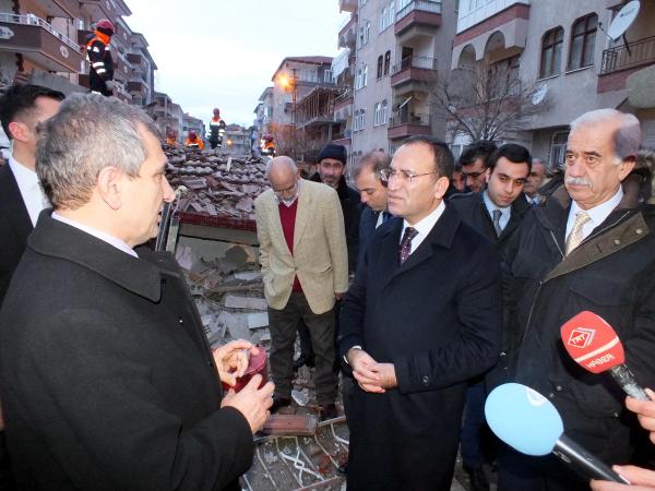 Yozgat'ta 5 katlı boş bina çöktü