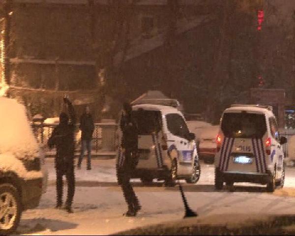 İstanbul'da kar yağışı gece de devam etti