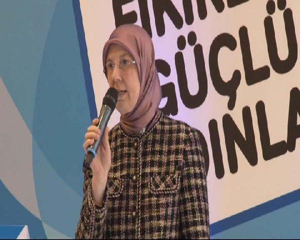 Aile Bakanı Ramazanoğlu: Yoksul ailelere ücretsiz internet önümüzdeki günlerde yasalaşacak bir adımımız