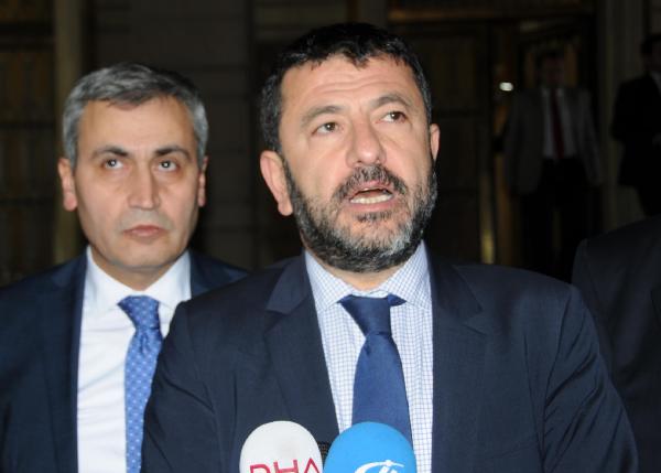 Vali istedi, külliyenin kapısı açıldı, nikah içeride kıyıldı (2)