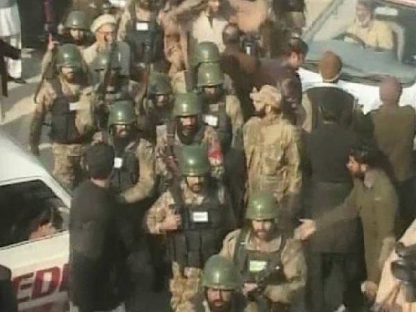 Pakistan'daki üniversite baskınında ölü sayısı 15'e yükseldi (3)