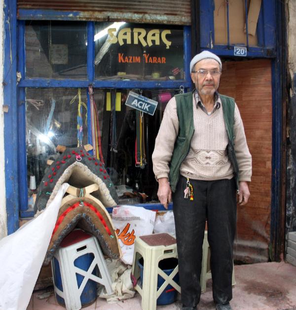Baba mesleği saraçlığın yaşaması için bakanlıktan destek bekliyor