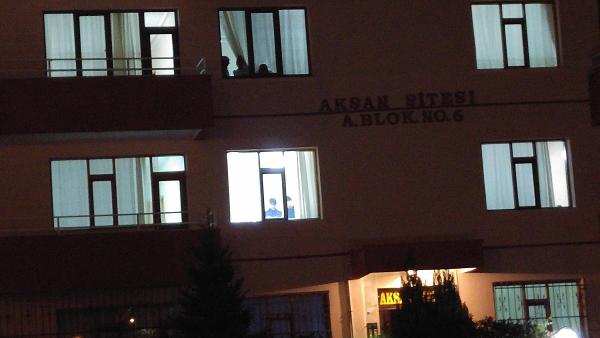 Yaşlı kadın evinde boğazı kesilerek öldürüldü