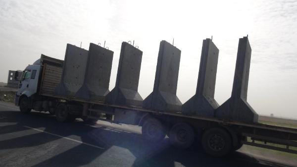 Nusaybin'de Suriye sınırına 3 metre yeksekliğinde beton duvar