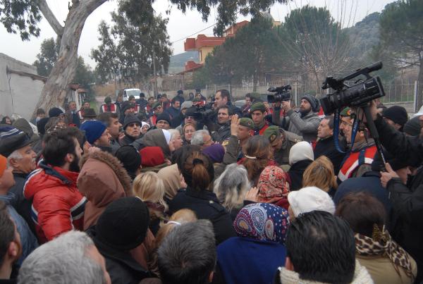 Urla Balıklıova'daki 74 ev için Danıştay'dan çıkan karar sonrası yıkım gerginliği
