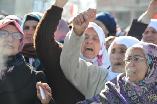 Çorumlu şehidi 5 bin kişi uğurladı
