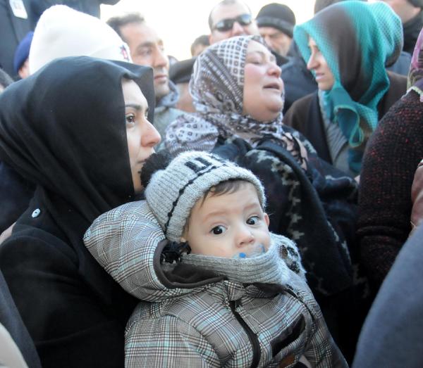 Şehit polis Şırnak'tan törenle uğurlandı (3)